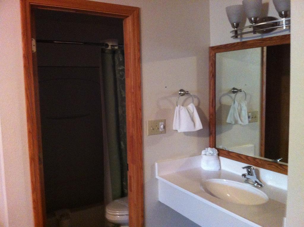 Legacy Inn Price Quarto foto